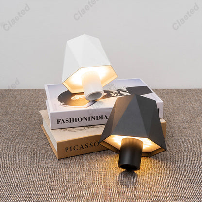 Lámpara de mesa LED con forma de botella