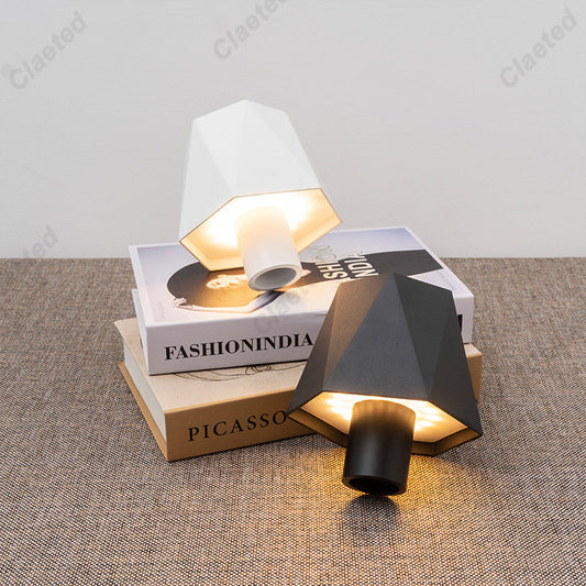 Lámpara de mesa LED con forma de botella