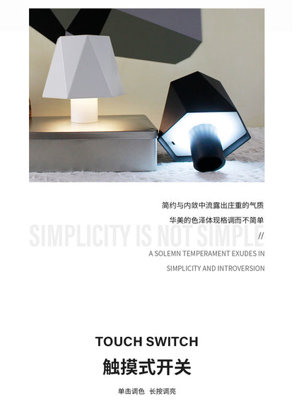 Lámpara de mesa LED con forma de botella