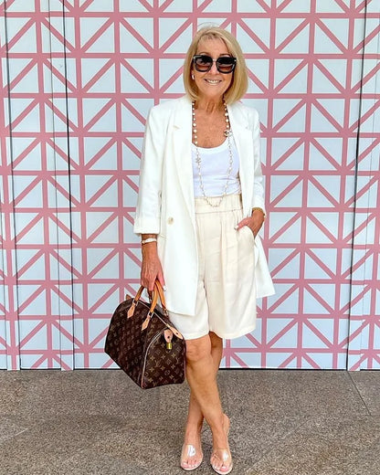 Karin™ - L'Eleganza di un Outfit Completo